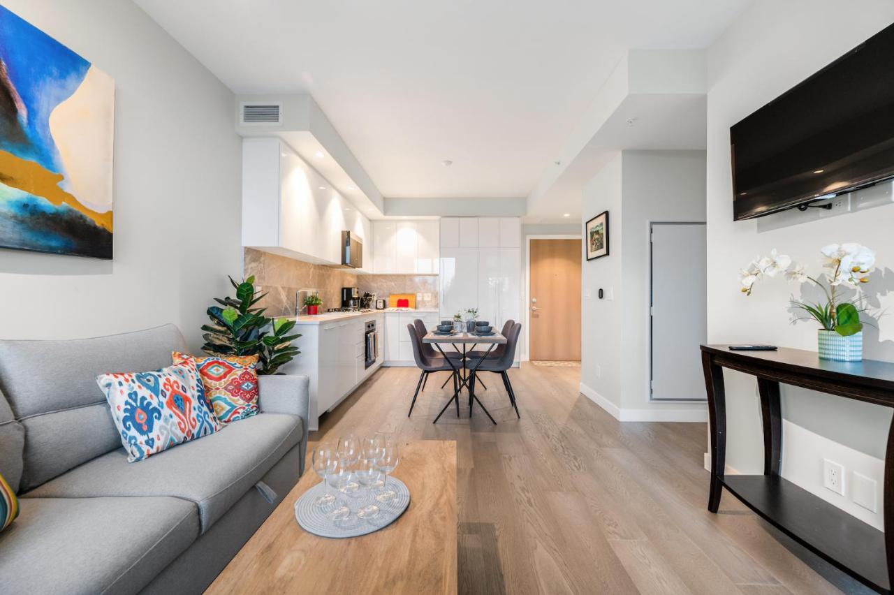 Modern Comfort At Ubc: 1Br Condo Near Campus แวนคูเวอร์ ภายนอก รูปภาพ