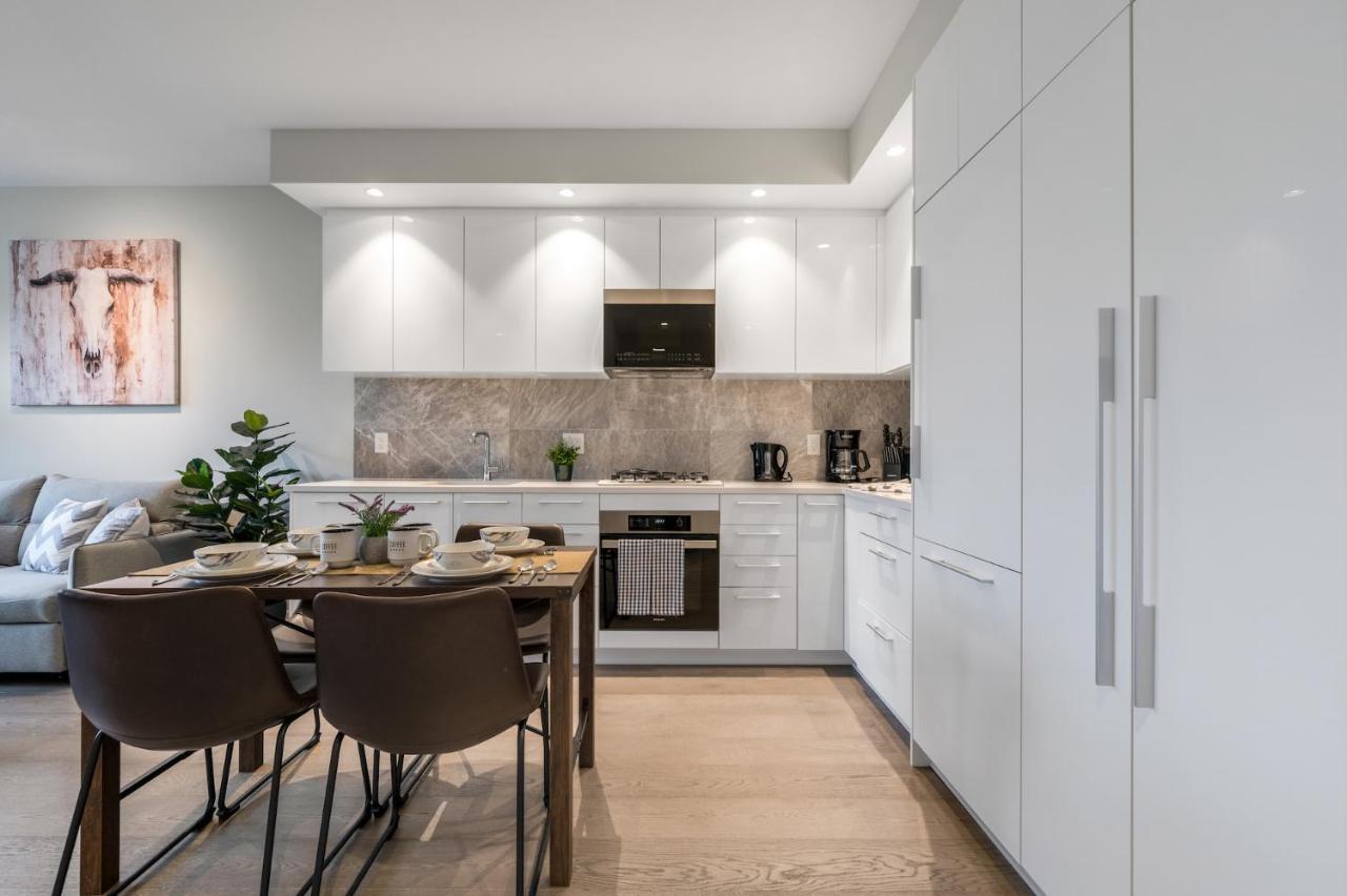 Modern Comfort At Ubc: 1Br Condo Near Campus แวนคูเวอร์ ภายนอก รูปภาพ