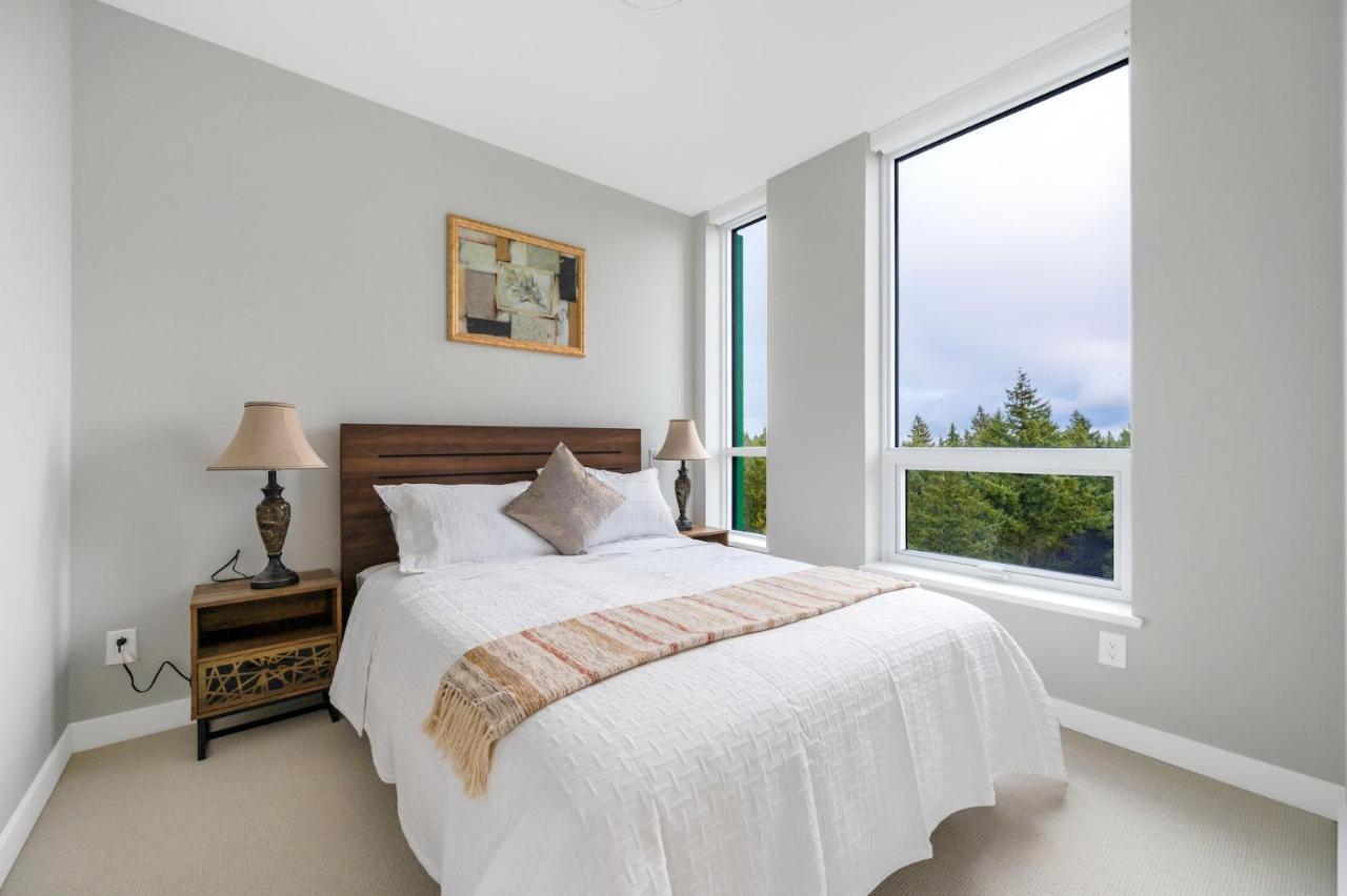 Modern Comfort At Ubc: 1Br Condo Near Campus แวนคูเวอร์ ภายนอก รูปภาพ