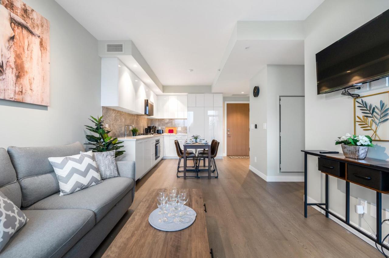 Modern Comfort At Ubc: 1Br Condo Near Campus แวนคูเวอร์ ภายนอก รูปภาพ