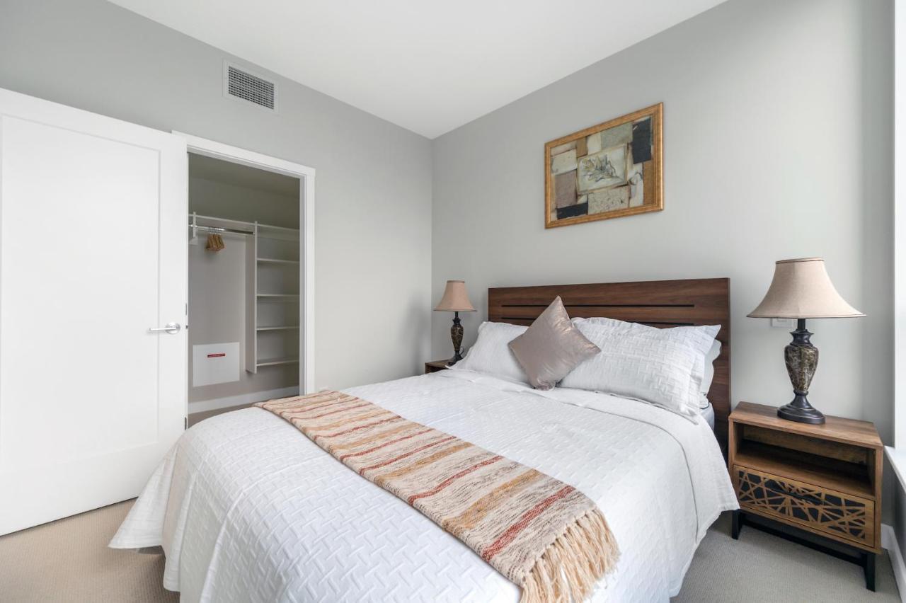 Modern Comfort At Ubc: 1Br Condo Near Campus แวนคูเวอร์ ภายนอก รูปภาพ